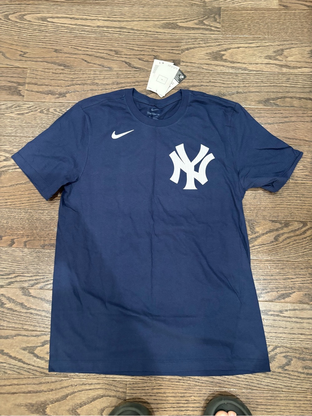 Nike Navy Short-Sleeve New York Yankees Logo Tee - White Logo